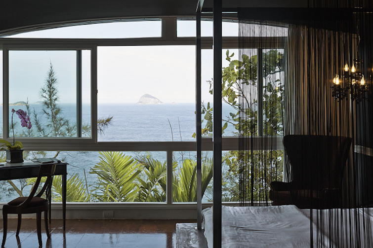 スイート・バイ・デュッソル