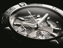 ブルガリ「オクト」ブルーダイアルが誕生