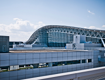 関西国際空港、2014年度の国際線旅行者数は外国人が日本人を上回る