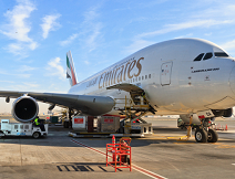 エミレーツ航空　成田空港に日本初の専用ラウンジをオープン