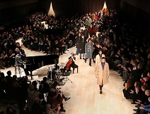 バーバリー、レーベル統合発表後、初のメンズコレクション