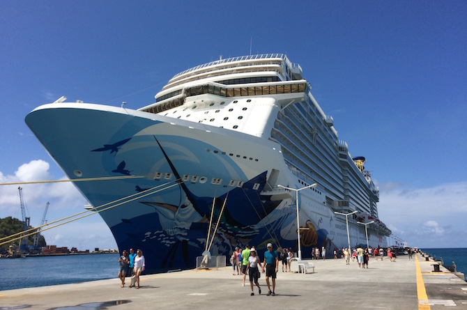 カリブ海クルーズ 1/3　<br>グローバルで拡大するクルーズビジネス