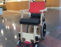 JAL、木製車いすを全国の空港に展開