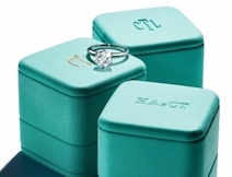 ティファニー、リング ボックスへの刻印をスタート