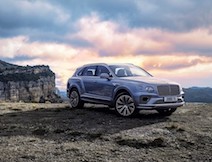 ベントレーの新型ベンテイガ